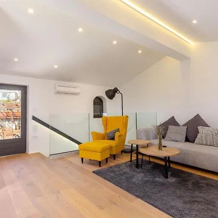 Holiday home Cozy In With Kitchen Icici